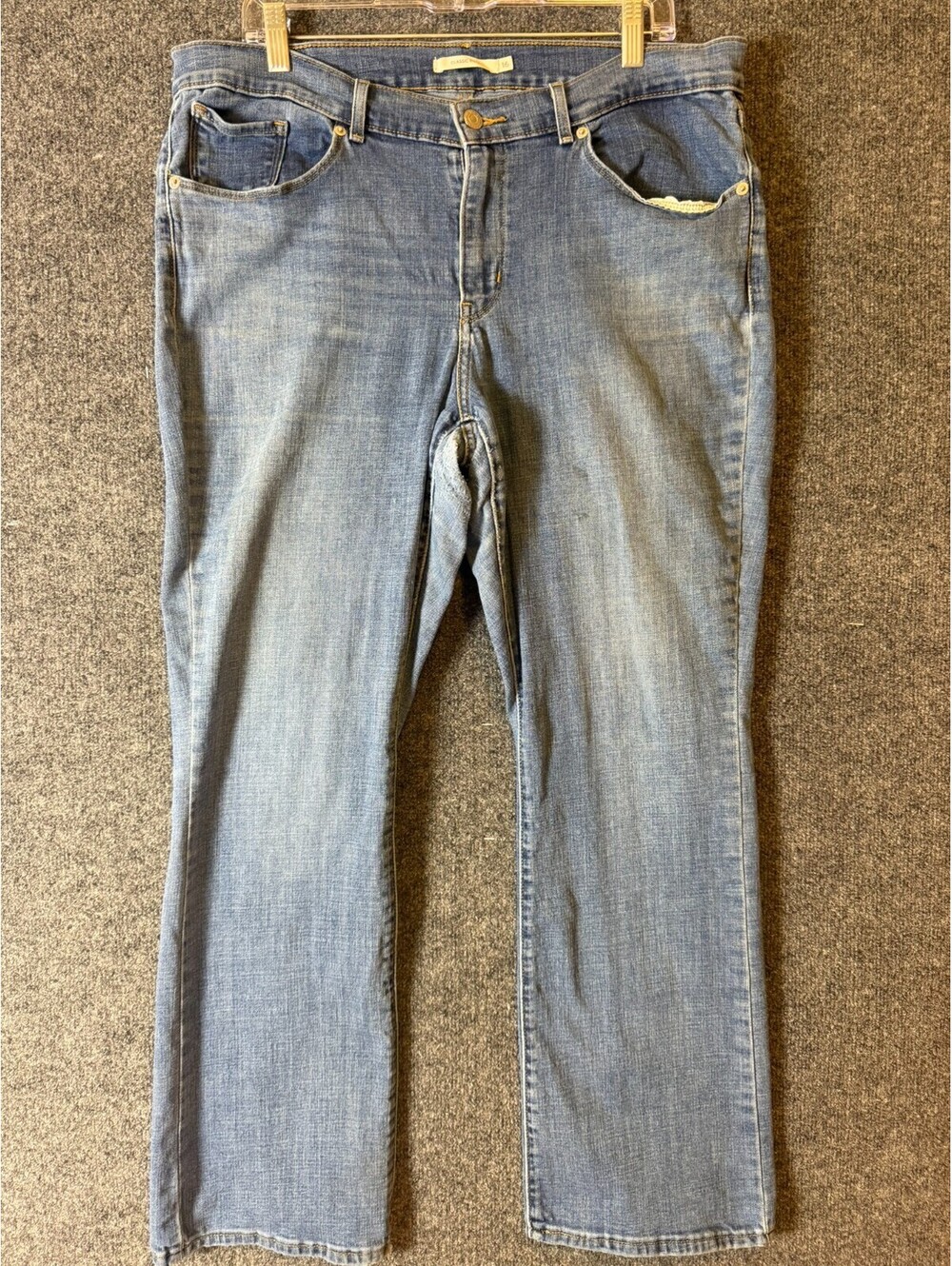 Levi's Classic Boot Cut Jeans Womens Size 16 Medium Wash Blue Denim Stretch 415